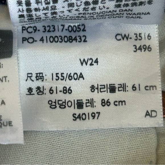 Levi’s 501 Denim Cutoff Shorts Women’s Size 24 Button Fly, Distressed Raw Hem - Picture 7 of 9